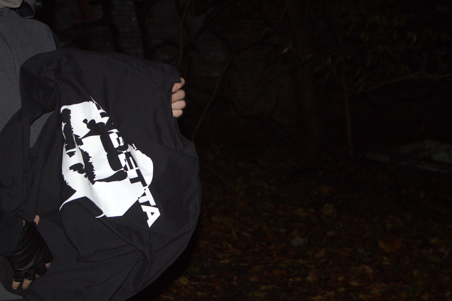 "fang" long-sleeve tee